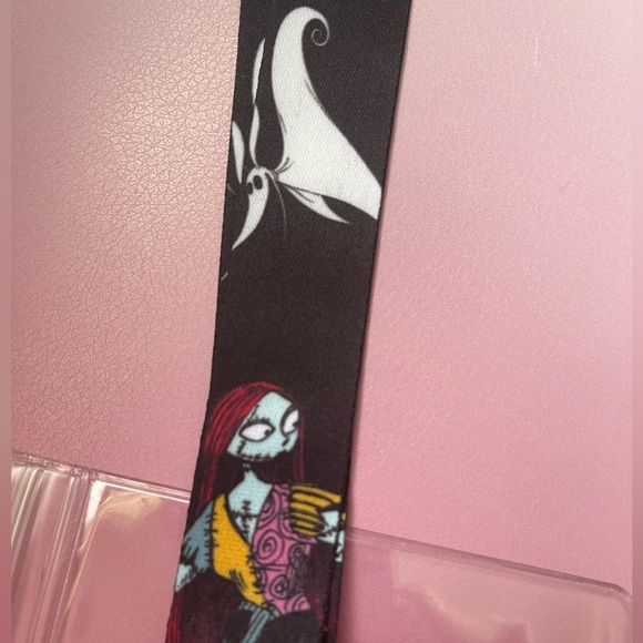 Disney NBC lanyard - Picture 3 of 3